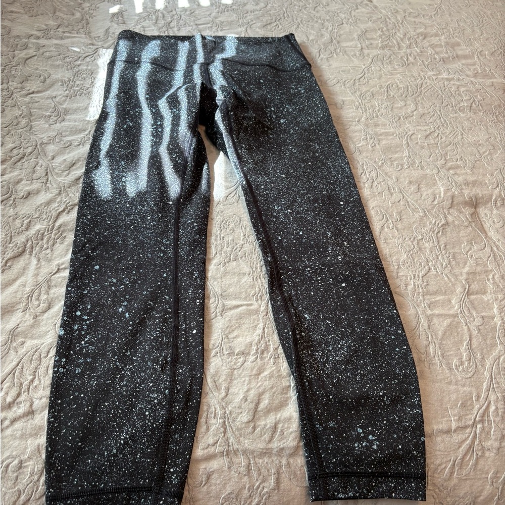 Lululemon Athletica Black and White Speckled pants